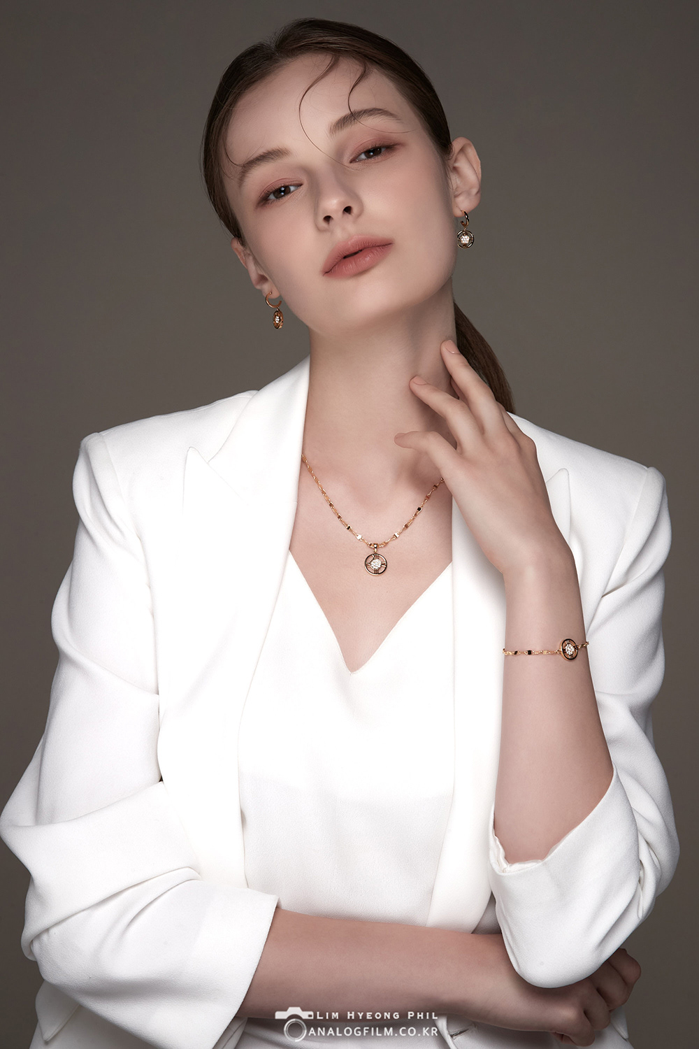 Jewellery 패션 화보